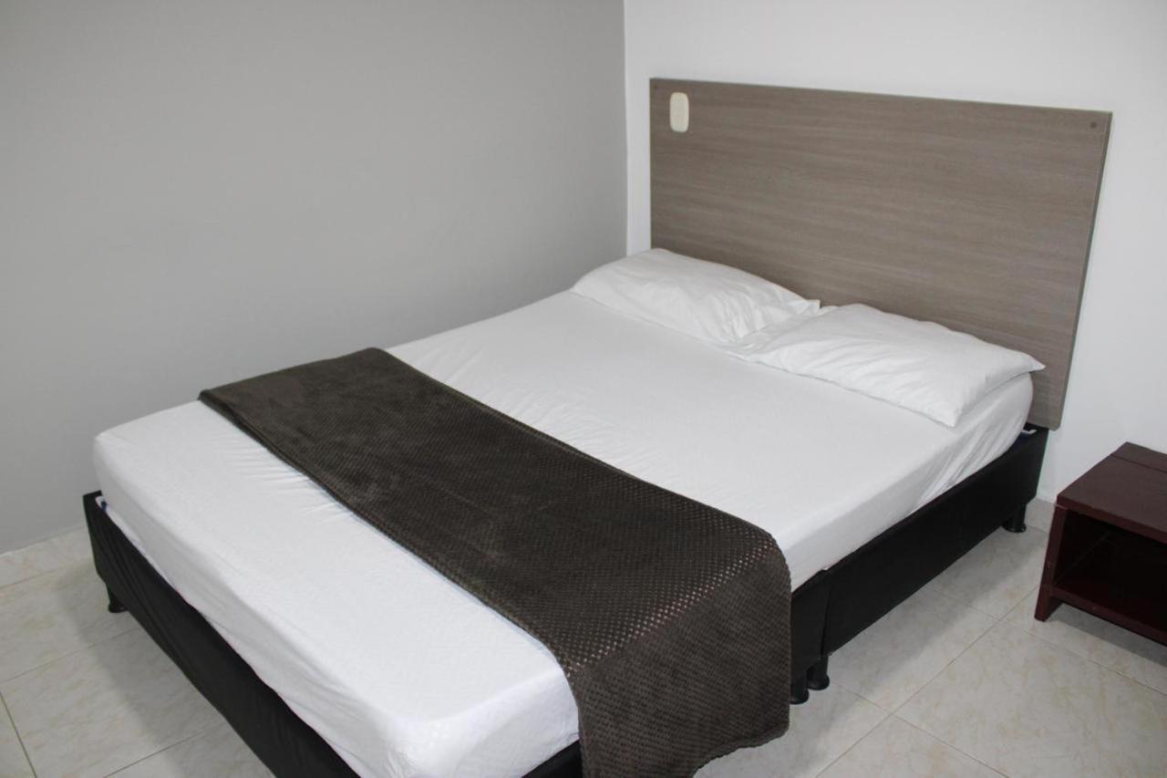 Hotel San Cayetano Ocana Екстер'єр фото